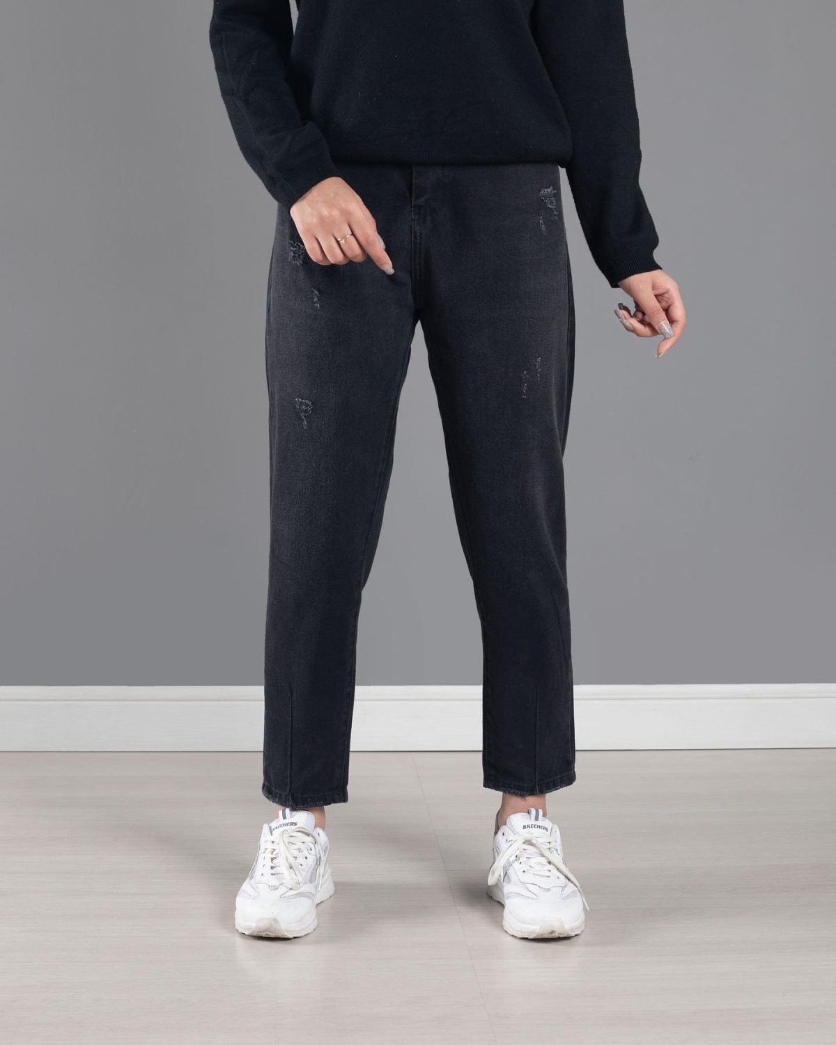 شلوار جین زنانه مدل مام فیت رنگ زغالی - Image 2