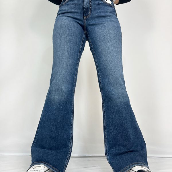 شلوار جین زنانه کشی مدل بوت کات سایز بزرگ