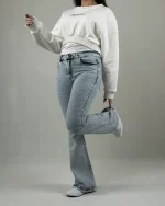 شلوار جین زنانه مدل بوتکات رنگ آبی روشن تا سایز بزرگ - Image 3